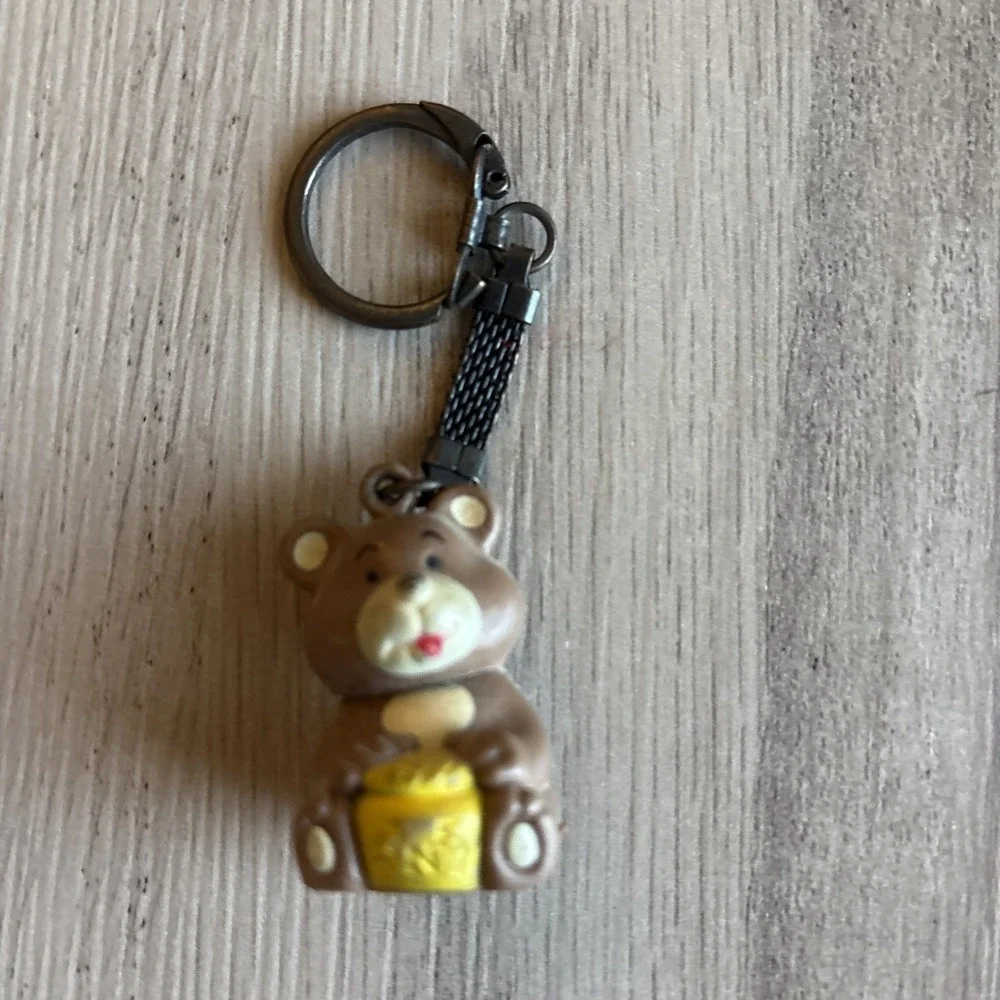 Vintage 1980 R. Dakin & Co. Brown Teddy Bear With Honey Pot Keychain